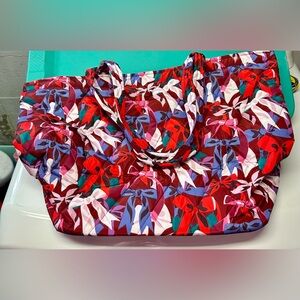 Vera Bradley Bow Show Grand Tote NWT